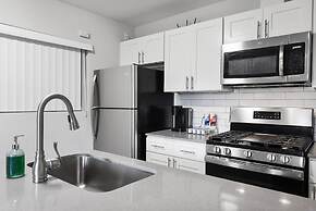 Stylish 1BR Near UT Highland Evonify