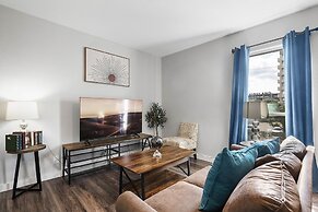 Stylish 1BR Near UT Highland Evonify