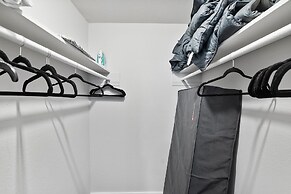 Stylish 1BR Near UT Highland Evonify