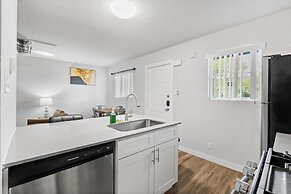 Stylish 1BR Near UT Highland Evonify