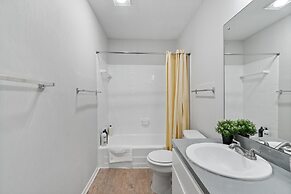 Stylish 2BR Near UT Highland Evonify