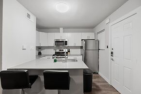 Stylish 1BR Near UT Highland Evonify