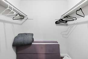 Stylish 1BR Near UT Highland Evonify