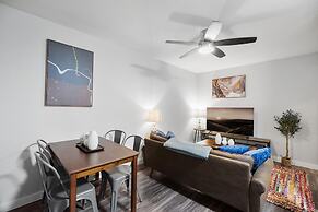 Stylish 1BR Near UT Highland Evonify