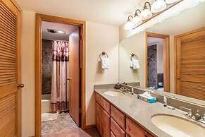 Ski Run #102 by Summit County Mountain Retreats