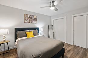 Stylish 2BR Near UT Highland Evonify