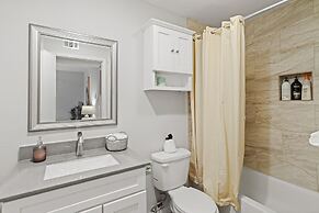 Stylish 1BR Near UT Highland Evonify