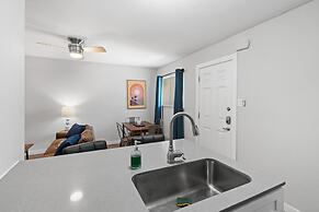 Stylish 1BR Near UT Highland Evonify