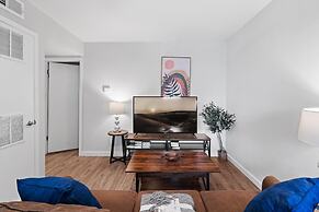 Stylish 1BR Near UT Highland Evonify