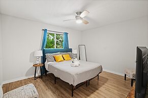 Stylish 1BR Near UT Highland Evonify