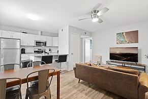 Stylish 1BR Near UT Highland Evonify