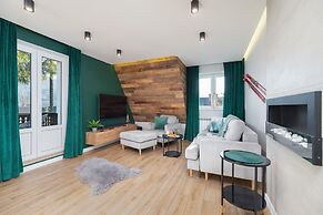 Salamandra Apartment by Renters Prestige