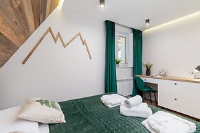 Salamandra Apartment by Renters Prestige