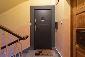 Salamandra Apartment by Renters Prestige