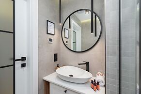 Salamandra Apartment by Renters Prestige