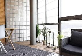 2ndhomes Lux Apartment w Sauna&Balcony