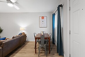 Stylish 1BR Near UT Highland Evonify