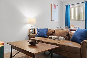 Stylish 1BR Near UT Highland Evonify