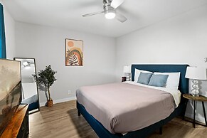 Stylish 1BR Near UT Highland Evonify