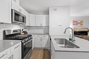 Stylish 1BR Near UT Highland Evonify