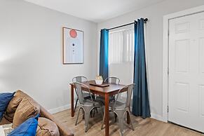 Stylish 1BR Near UT Highland Evonify
