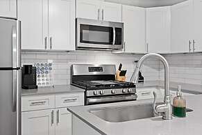 Stylish 1BR Near UT Highland Evonify