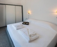 Onirondas Villas Dom Style in Fira City