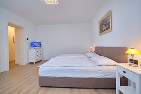 Bacci Central 2-Bedroom Apartment