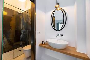 Deluxe Suites Santorini