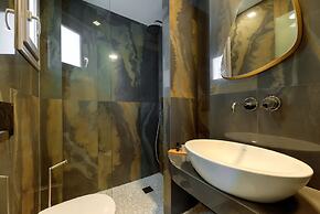 Deluxe Suites Santorini