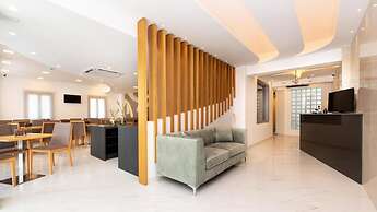 Deluxe Suites Santorini