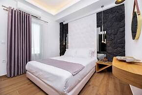 Deluxe Suites Santorini