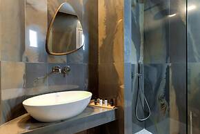 Deluxe Suites Santorini