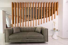 Deluxe Suites Santorini