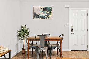 Stylish 2BR Near UT Highland Evonify