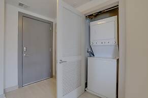 Fantastic 2BR Condo at Crystal City