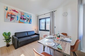 Boutique Apartment 12
