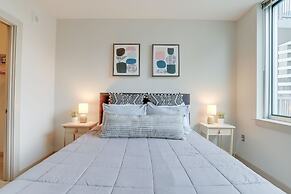 Wonderful 2BR Condo at Crystal City