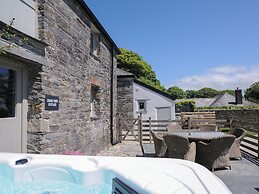 Courtyard Cottage - Within the Helland Barton Farm Collection
