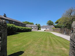 Courtyard Cottage - Within the Helland Barton Farm Collection