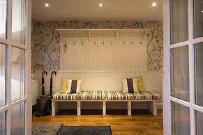 Rosewood by the River