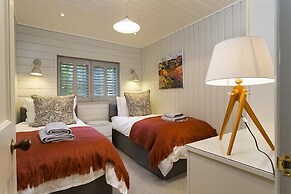 Rosewood by the River