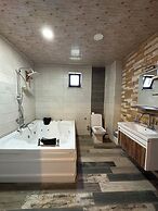 Yeşilsu taş konağı