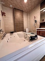 Yeşilsu taş konağı