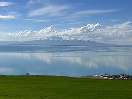 Yeşilsu taş konağı