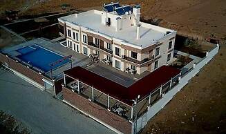 Yeşilsu taş konağı