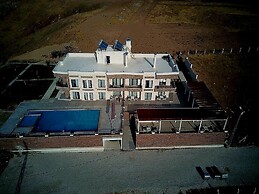 Yeşilsu taş konağı