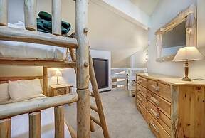 Updated 2Br Plus Loft Condo on Shuttle Route! Sleeps 8 & Kids Ski Free