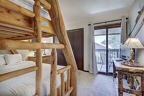Updated 2Br Plus Loft Condo on Shuttle Route! Sleeps 8 & Kids Ski Free