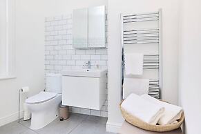The Fulham Secret - Classy 5bdr Apartment